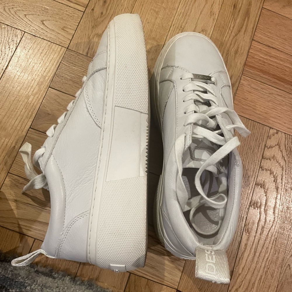 White JSlide sneakers with the box